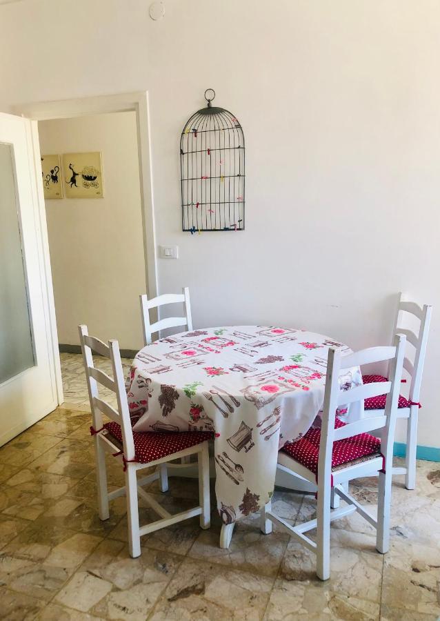 Peaceful Apartment 1 Minute Walk To The Beach ヴェンティミーリア エクステリア 写真